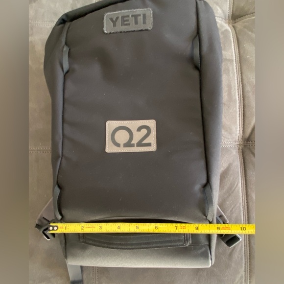 YETI crossroads 22L Backpack NWOT - Picture 15 of 16